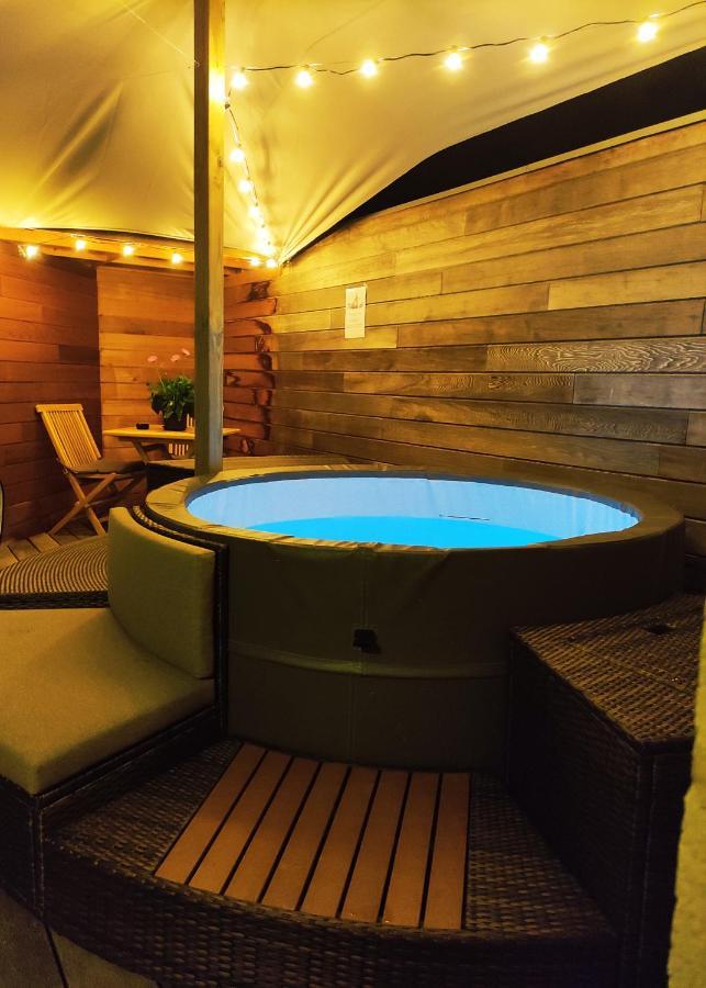 Gite A L'Ombre Du Clocher Avec Jacuzzi Et Sauna Privatifs Celles  Экстерьер фото
