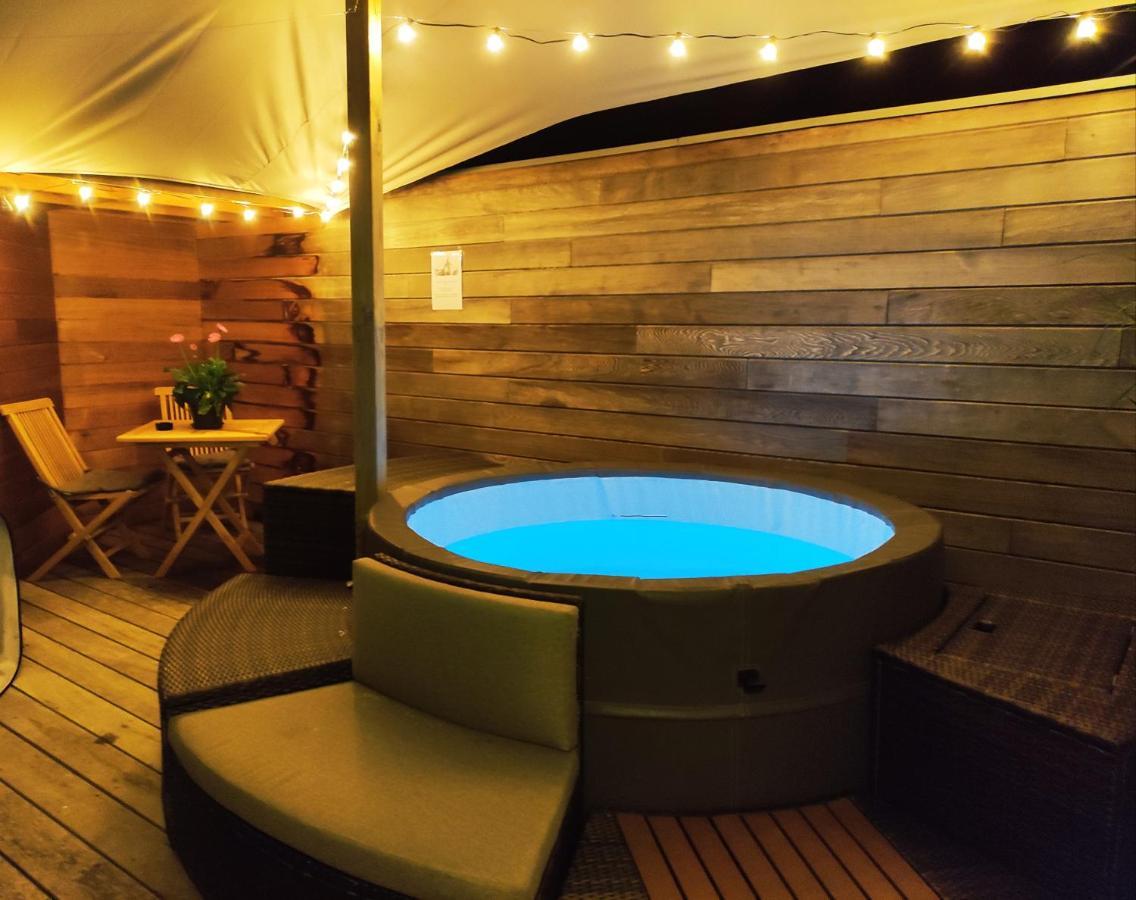Gite A L'Ombre Du Clocher Avec Jacuzzi Et Sauna Privatifs Celles  Экстерьер фото