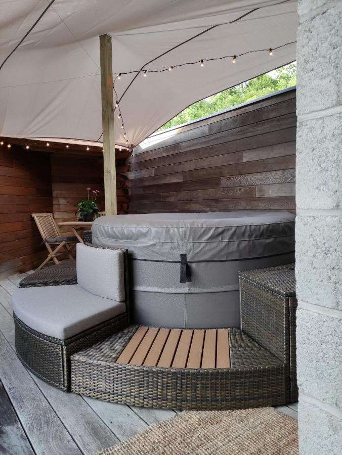 Gite A L'Ombre Du Clocher Avec Jacuzzi Et Sauna Privatifs Celles  Экстерьер фото